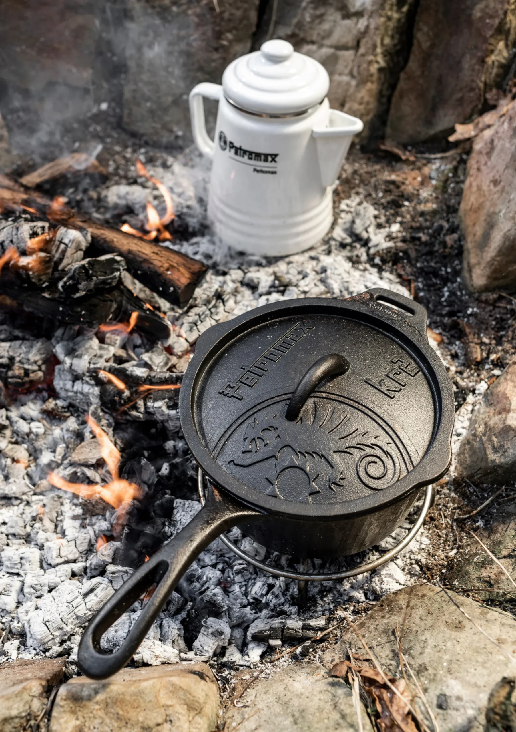 Cast-Iron Saucepan with Lid KR2