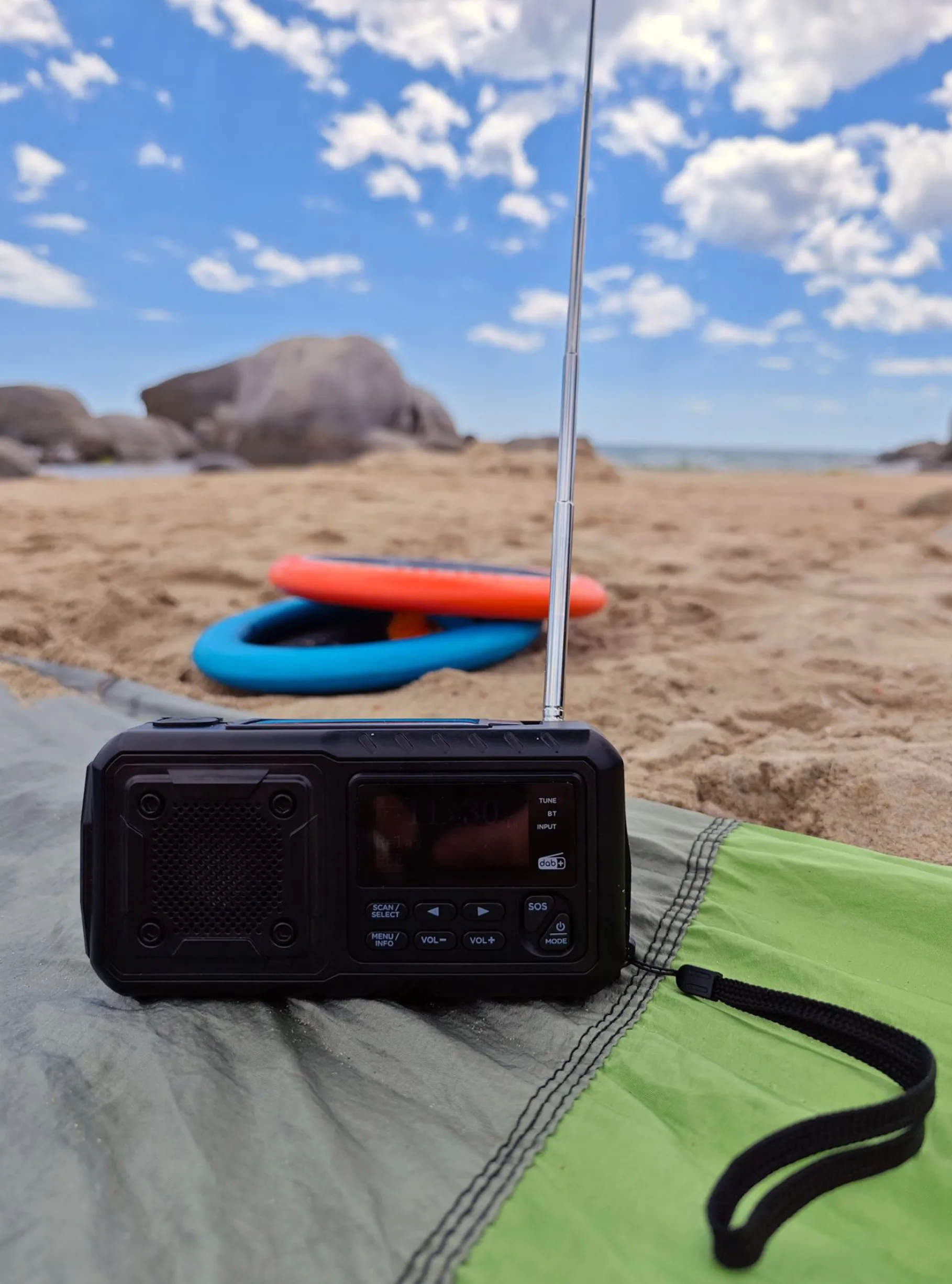 Crank Radio Multi DAB+ Nødradio med Håndsving