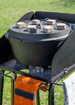 Dutch Oven Table FE45