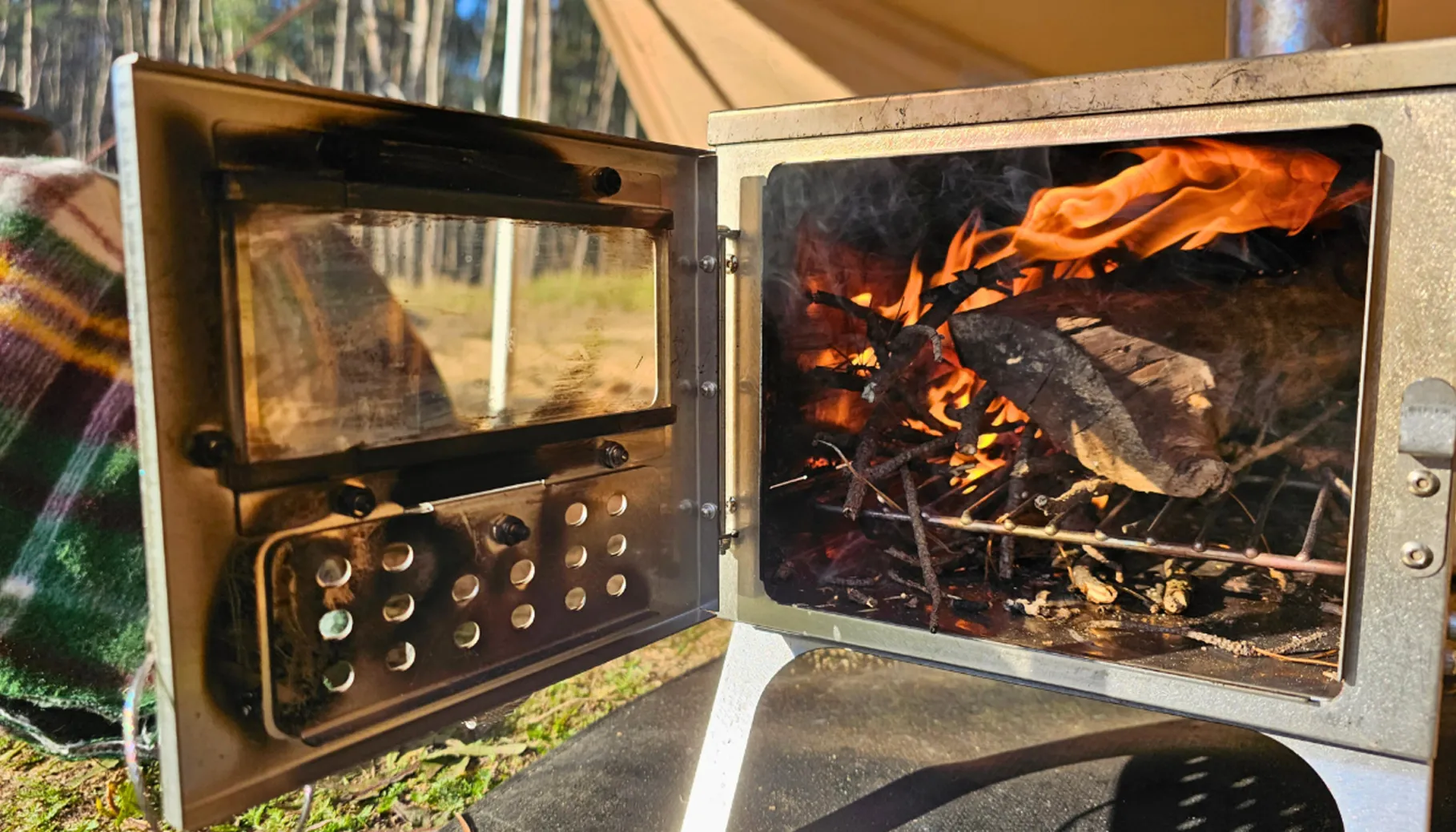 Fastfold Compact Camping Stove with 2 Windows