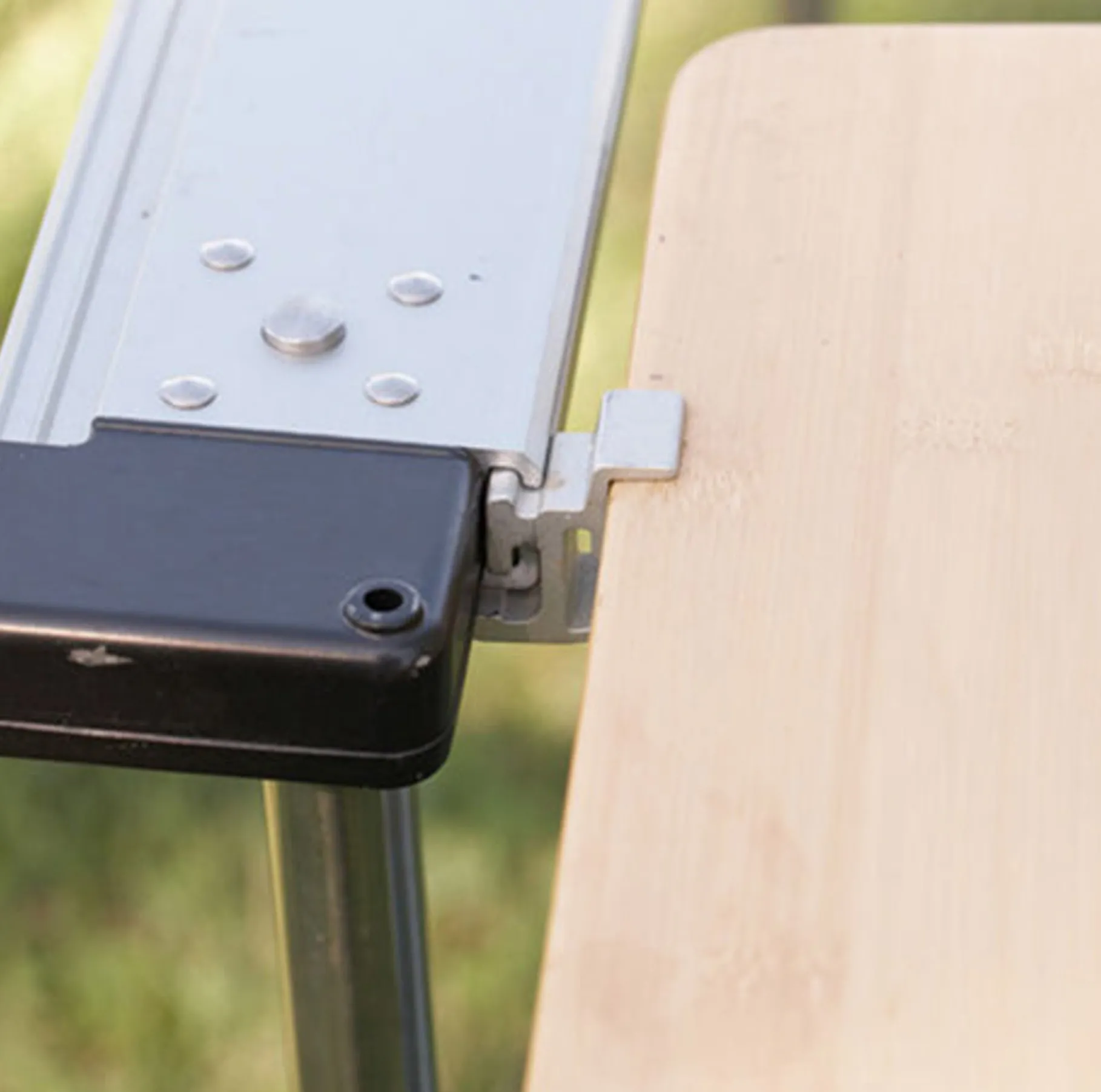IGT Bamboo Sliding Extension
