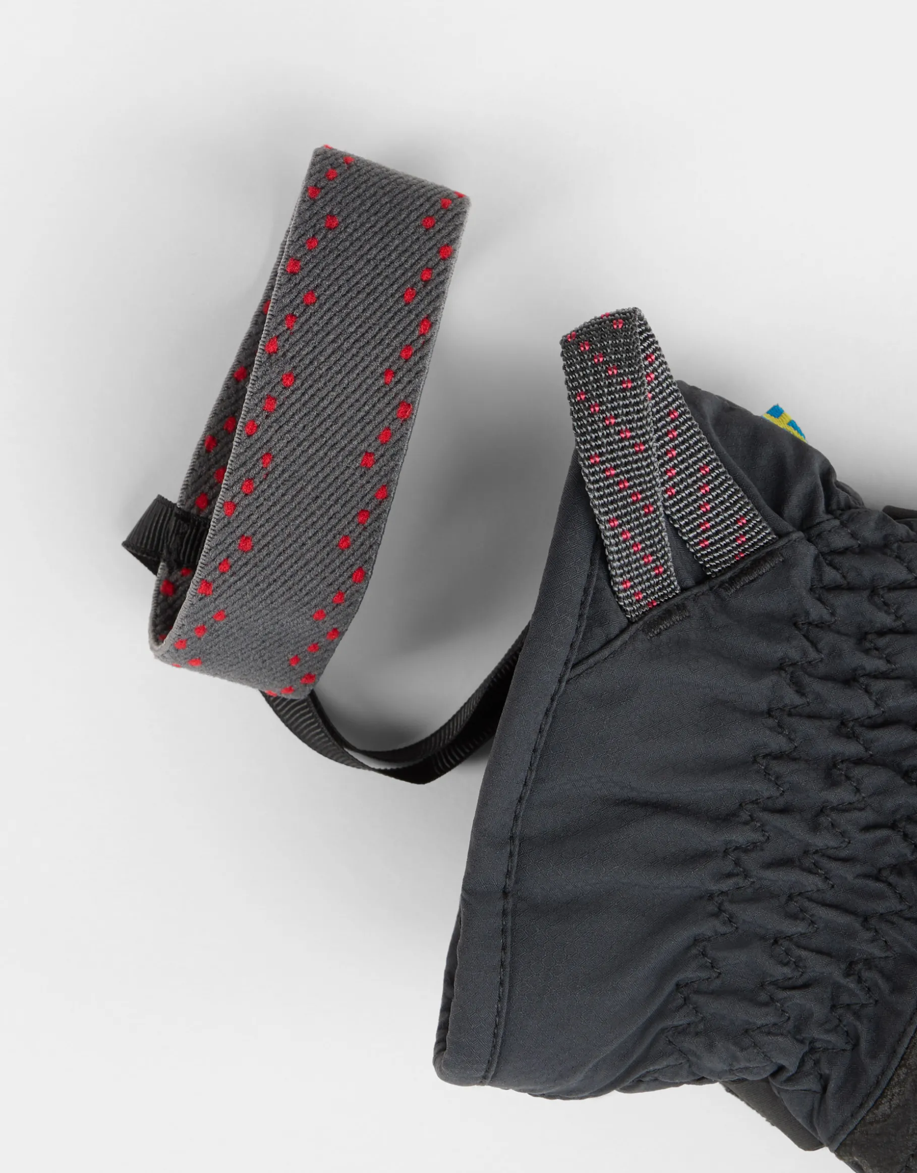 Kvaser Gloves