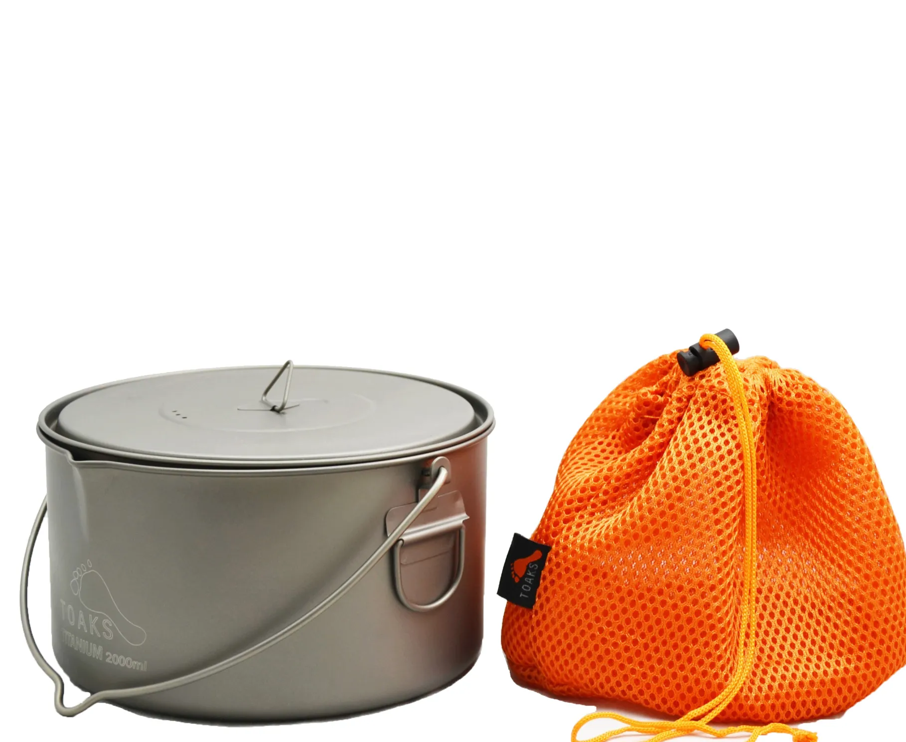Titanium 2000 ml Pot with Bail Handle