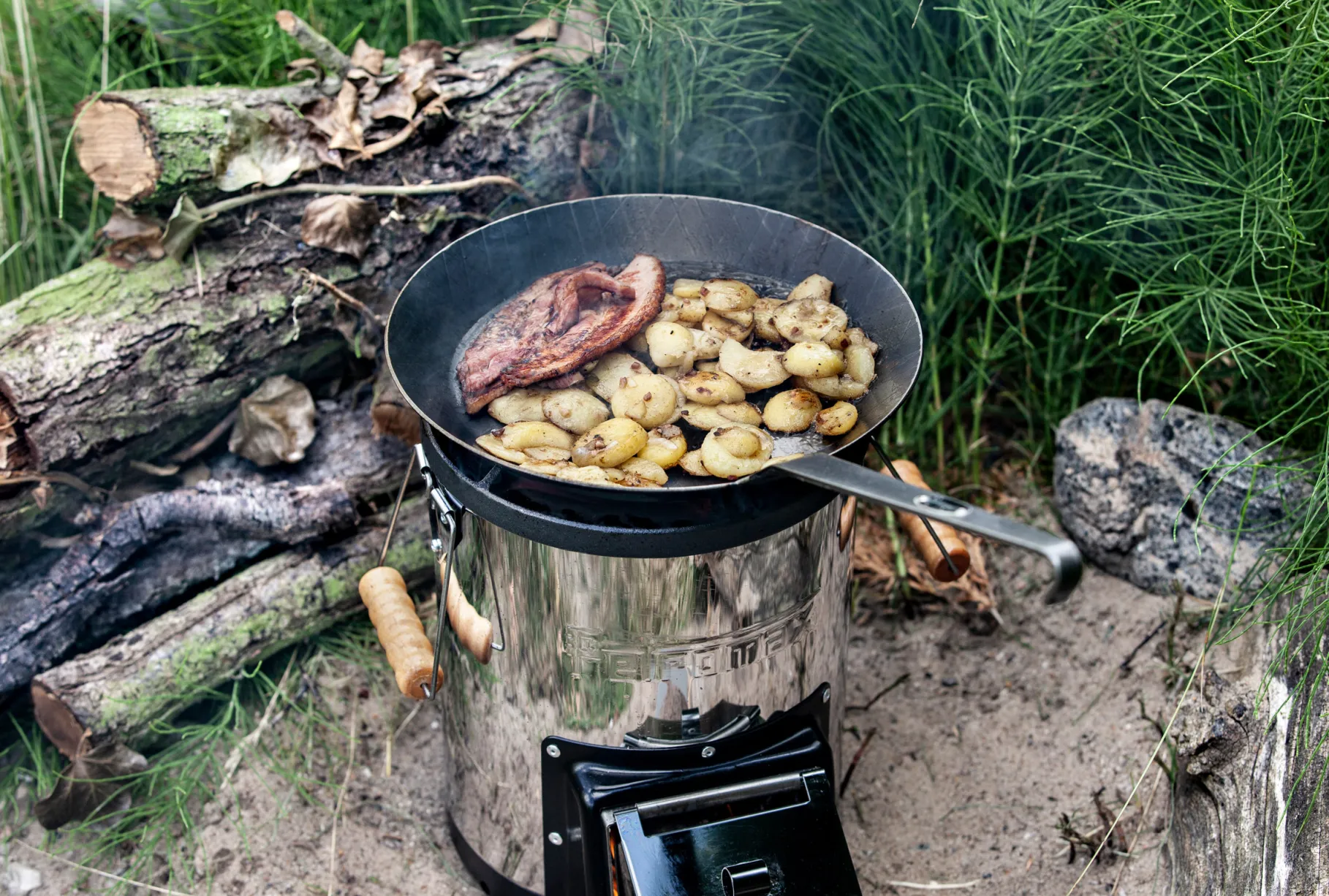 Wrought Iron Pan SP28