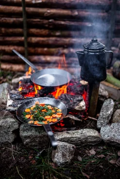 Wrought Iron Pan SP32